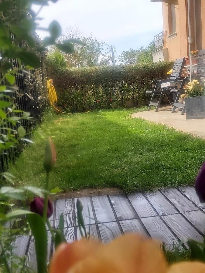 Saint Nicholas Varna Lovely 2 Bedroom Apartment With Sunny Garden Exteriör bild